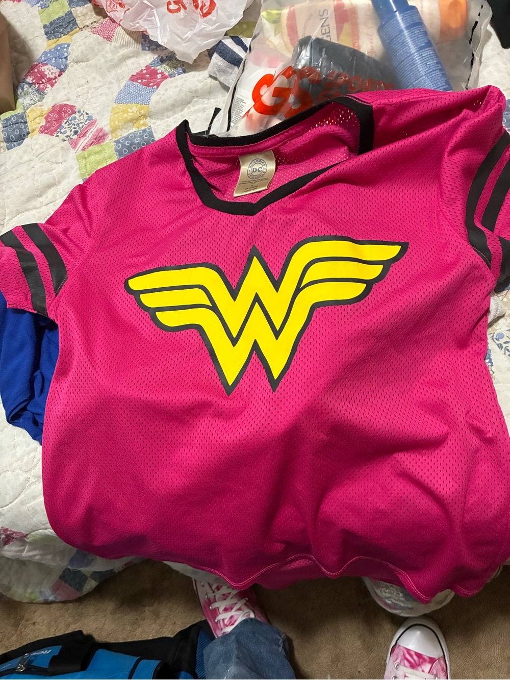 DC Comics Hot Pink Mesh Jersey with Black Trim Wonder Woman Medium women’s